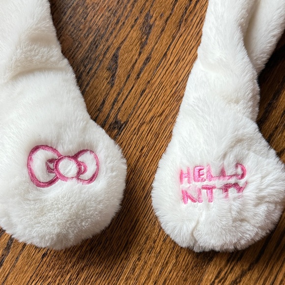 B18 Hello Kitty White and Pink Kids Hat - Picture 2 of 6